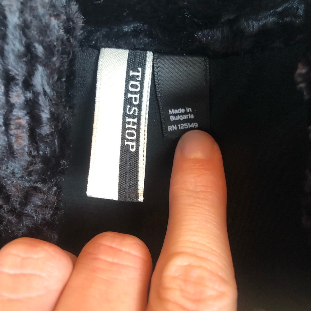 topshop- black fur ribbed pattern lined mock neck - Picture 3 of 8